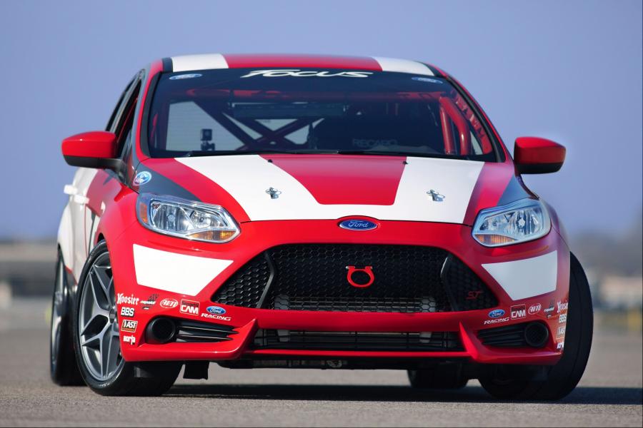  Ford Focus Race Car Concept 2010 года  (фото 7 из 10)